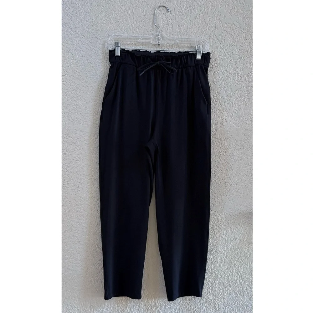 Lululemon Pants Keep Moving Cropped Activewear Casual Comfort Sporty Black 6